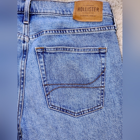 Hollister | Slim Straight | Medium Wash Jeans | W32 x L30 - Picture 6 of 9